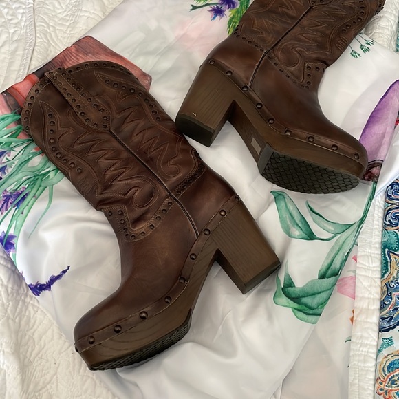 Ariat cowboy boots - Picture 12 of 14